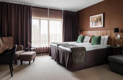Norra Skara Hotel | Pet-Friendly Retreat at Skara Konsthotell, 4-Star Comfort