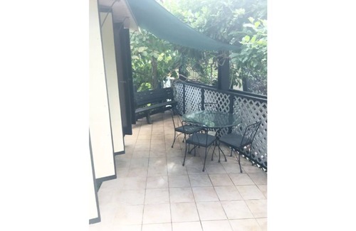 Contant Farms Cottage | Cozy SKEDADDLE COTTAGE 2 with Ocean View & Breakfast