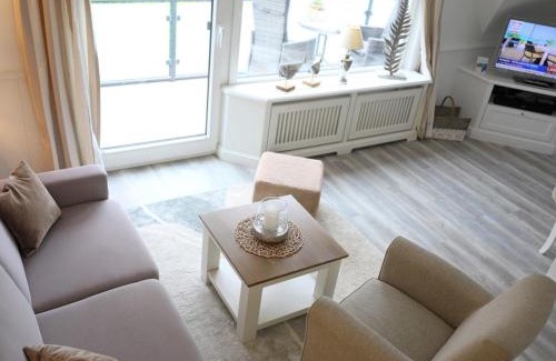 Großmorsum Apartment | Cozy Skellinghörn 24, W5: Family-Friendly Getaway