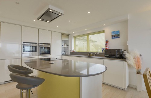 Strete Cottage | Family-Friendly SKERRIES: Cozy Cottage in Scenic Strete
