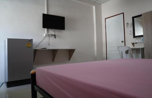 Sakon Nakhon Apartment | Affordable SKF Apartment: Family-Friendly Getaway