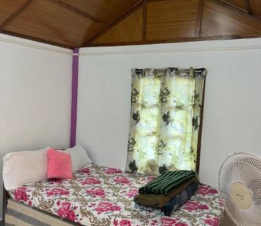 Laitmawsiang House | Skhem Home Stay Shnongpdeng