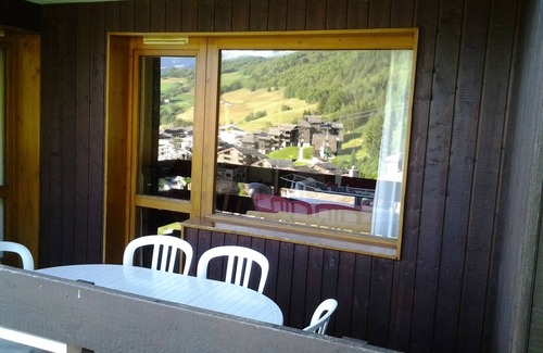Les Avanchers-Valmorel Apartment | Enjoy Ski Adventures with Pool and Spa Amenities