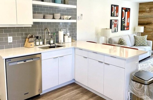 Meaford Apartment | "Ski" at Hills Meaford | 2BD Suite + Bunk Beds
