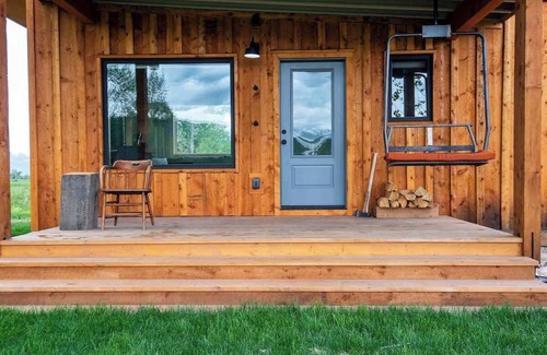 Driggs House | Inviting Ski Cabin with Teton Views and Family-Friendly Perks