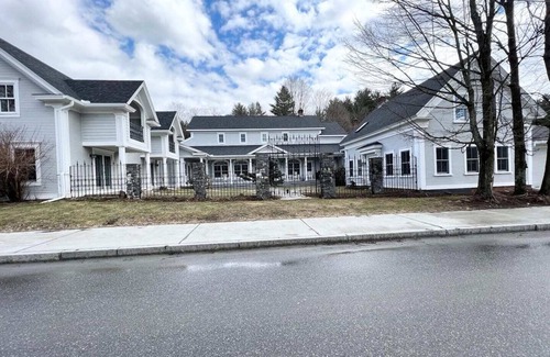 Eastern Vermont House | Stunning Mansion with Pool, Spa, and 10 Bedrooms Awaiting You