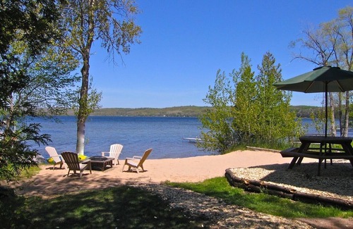 Arcadia House | Unforgettable SKI CRYSTAL MTN with Beach & Game Room!