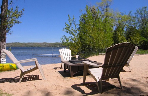 Arcadia House | Unforgettable SKI CRYSTAL MTN with Beach & Game Room!