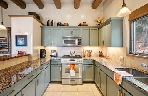 Tesuque House | Ski Discounts! Sunset View Villa at Bishop`s Lodge
