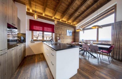 Schonbach Ski Chalet | Ski-Friendly Chalet in Neukirchen