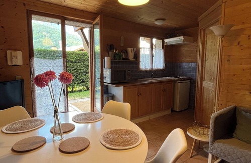 Vacheresse Apartment | Cozy Apartment in Portes du Soleil with Pool & Kitchen