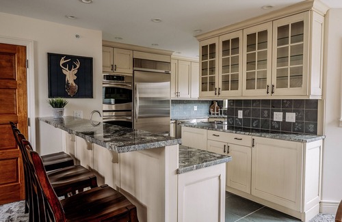 Stratton Mountain House | Cozy Ski Retreat with Hot Tub, Fireplace & Village Views