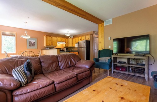 East Kootenay Condo | Prime Ski Access & Private Hot Tub: Guest Rated 9.4/10