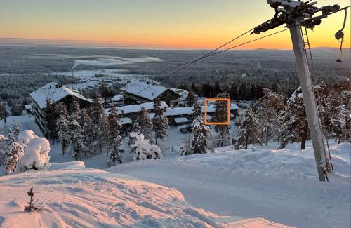 Pyhatunturi Apartment | Convenient Ski-in and Out Apartment in Pyhä - 4-Star Stay