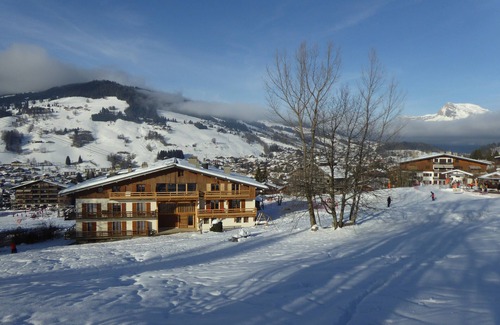 Megeve Apartment | Inviting Ski-In/Ski-Out Duplex Ancolies in Megeve