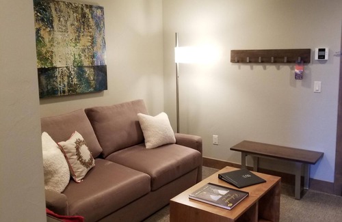 Breckenridge Cabin | Premier Ski in/out Suite at Grand Colorado on Peak 8