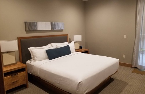 Breckenridge Cabin | Premier Ski in/out Suite at Grand Colorado on Peak 8