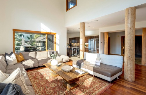 Nordic Estates House | Prime Ski In/Out Retreat with Hot Tub & Garage Access