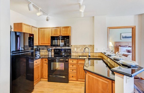 Winter Park House | Stylish Ski-In/Out Condo 1221 with Hot Tub & Gym Access