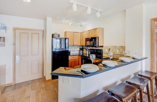 Winter Park House | Stylish Ski-In/Out Condo 1221 with Hot Tub & Gym Access