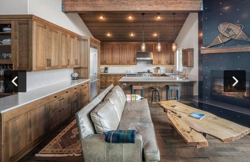 Sandpoint Cabin | Modern Ski-in/Out Experience at Schweitzer Mountain Retreat