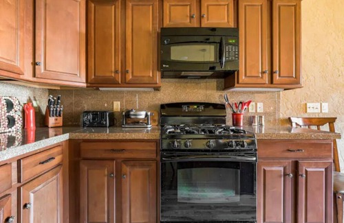 Champion House | Prime Location on Southwind Trail with Hot Tub & Spa Access