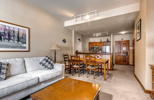 Salt Lake Mountain Resorts Condo | Inviting Powderhorn Condo with Hot Tubs & Pool at Club Solitude