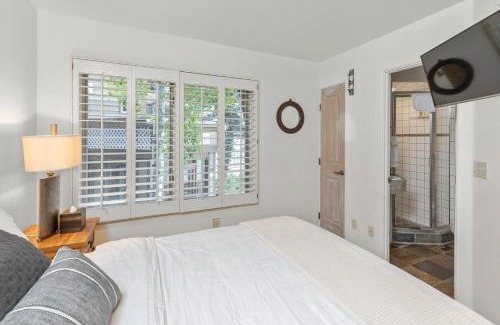 Telluride House | Pet-Friendly Ski-In/Ski-Out Remodeled Condo Retreat