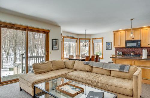 North Troy Apartment | Ski-In Resort Family Condo with Deck at Jay Peak!