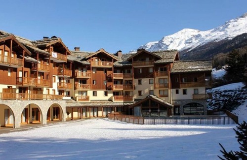 Val Cenis Apartment | Comfortable Apartment in Lanslebourg-Mont-Cenis for 6 Guests