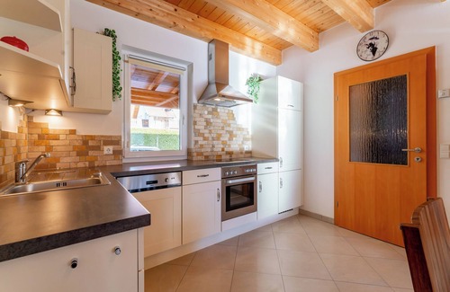 Kotschach-Mauthen House | Ski-in ski-out chalet with garden near skislopes