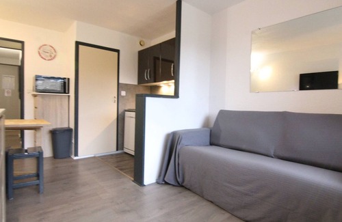 Bergers Apartment | Cozy Apartment Huez: 1 Bedroom for Up to 5 Guests