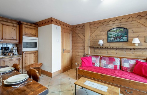 Meribel Village Apartment | Convenient Apartment Méribel with Pool and Kitchen Access