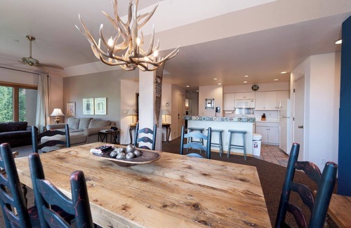 Purgatory Condo | Inviting Ski in/Ski Out Condo with Stunning Slope Views