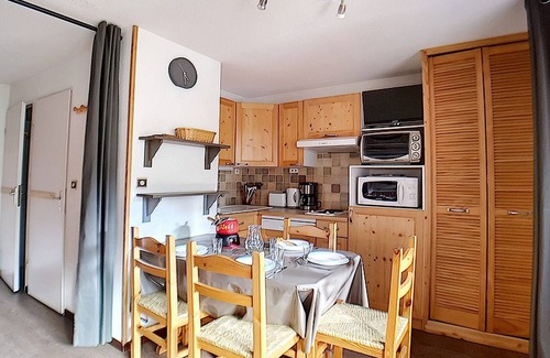 Les Bruyeres Apartment | Cozy Apartment Les Menuires: Perfect for 4 with Spa Access