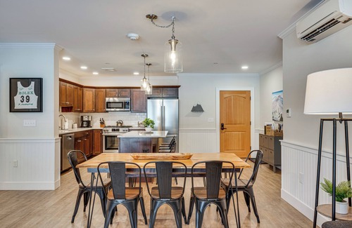 North Conway Apartment | Convenient Ski-in/Ski-out Cranmore Mountain Resort Condo
