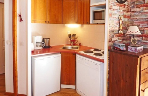 Les Orres Apartment | Discover Comfort: Pet-Friendly Resort with Pool & Spa in Les Orres
