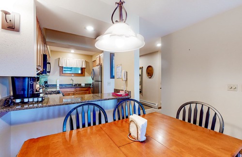 Central Vermont- Killington Condo | Exciting Killington Resort Condo with Pool & Hot Tub Access