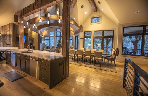 Peak 8 House | Experience Ski-in/Ski-Out Comfort at Meadows Lane Retreat