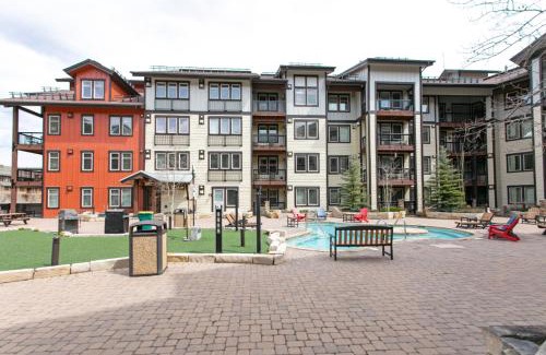 Winter Park Hotel | Modern Mountain Condo with Ski-In/Ski-Out Access & Pool