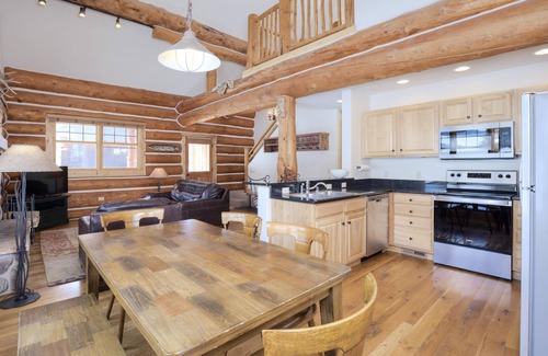 Big Sky Cabin | Experience Ski-In/Ski-Out at Powder Ridge Cabin - 9.8 Rated