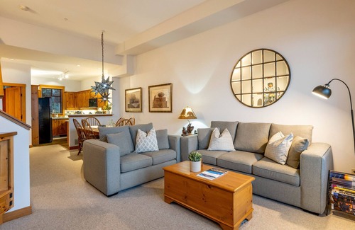 Nordic Estates House | Perfect Ski-In/Out Retreat with Hot Tub & Mountain Views