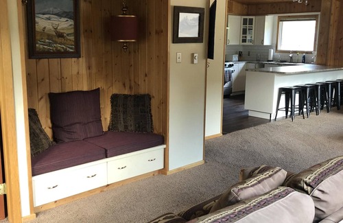 Whitefish Cabin | Family-Friendly Ski-in/Ski-out Cabin with Breakfast Included