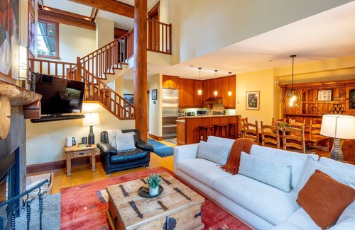 Nordic Estates House | Ultimate Ski Retreat with Mountain Views & Private Hot Tub