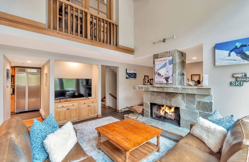 Salt Lake Mountain Resorts House | Unwind at Snowbird: Ski In/Ski Out with Hot Tub & Fireplace