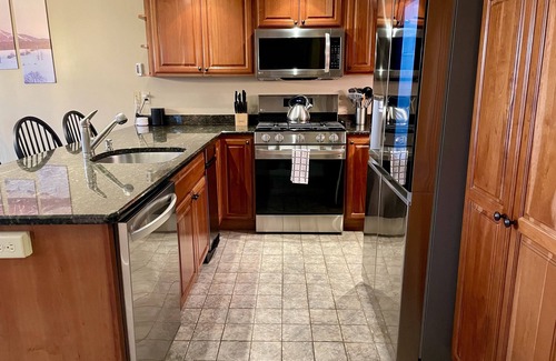 North Troy Condo | Unforgettable Ski-in, Ski-out Condo at Jay Peak Resort