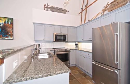 Nordic Estates House | Experience Ski-In/Ski-Out Comfort with Family-Friendly Amenities