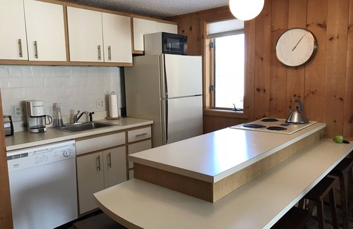 Carrabassett Valley Condo | Convenient Ski In/Ski Out Condo with Pool and Hot Tub