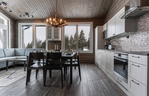 Pyhatunturi Apartment | Discover Ski-Inn PyhäLinna: Rated 9/10 & Pet-Friendly!