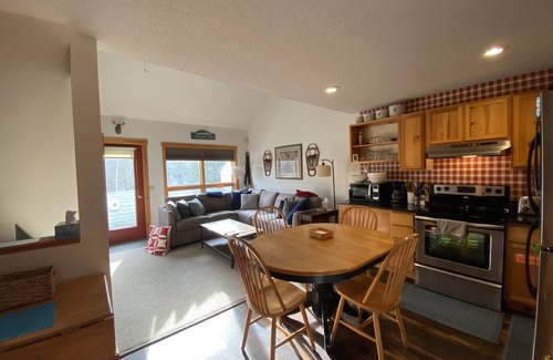 Carrabassett Valley Condo | Premier Ski/Bike In/Out Retreat in Snowbrook Village